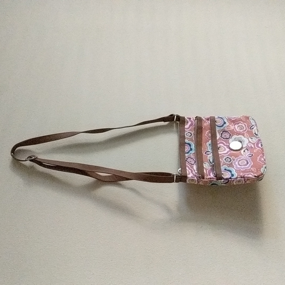NWOT Relic crossbody purse